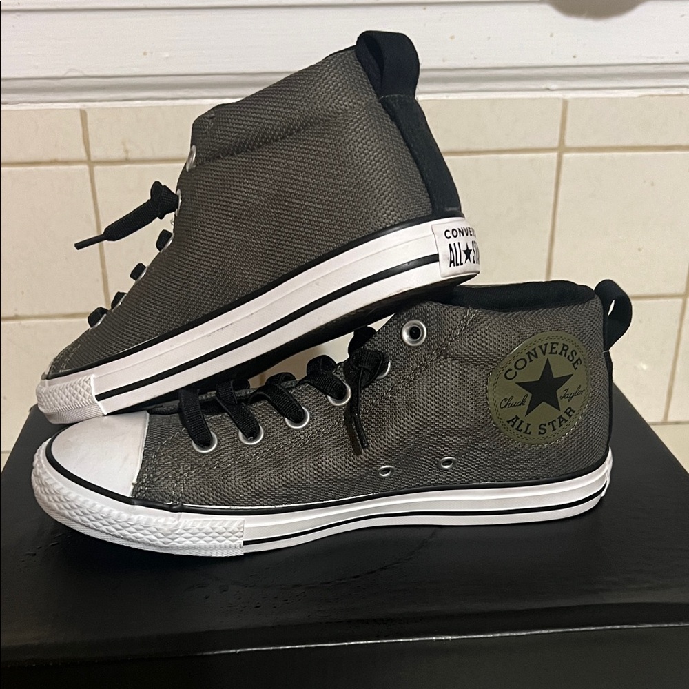 NEW/ NEVER WORN-Converse All Star Olive Green Sneakers